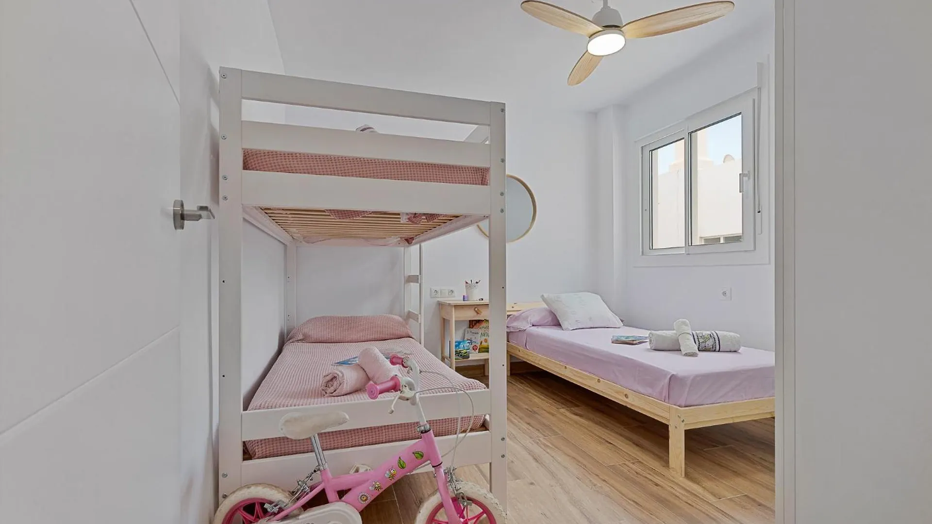 Solana Carihuela Playa Apartment Torremolinos