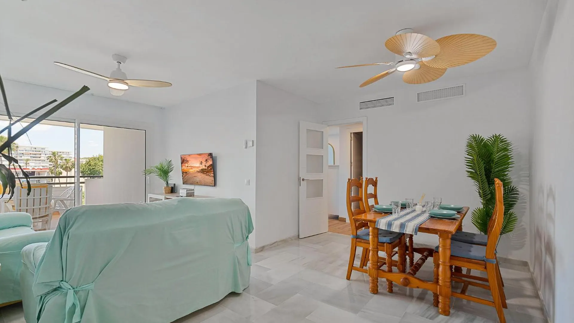 Solana Carihuela Playa Apartment Torremolinos