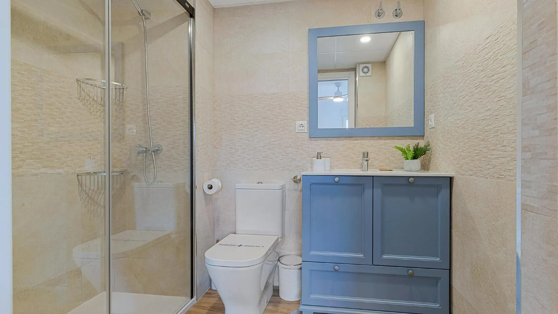 Solana Carihuela Playa Apartment Torremolinos