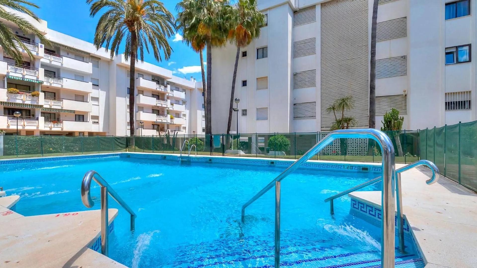 Solana Carihuela Playa Apartment Torremolinos